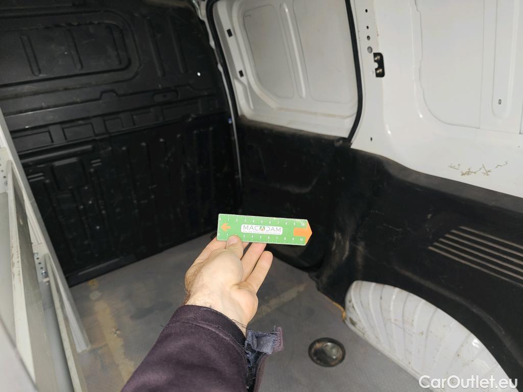  Opel  Combo OPEL  / 2018 / 3P / furgón derivado de turismo 1.6 TD S/S 74kW (100CV) Express L H1 650 #6