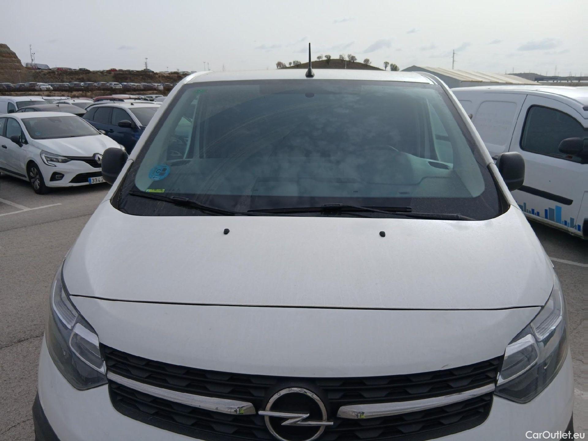  Opel  Vivaro OPEL  / 2019 / 4P / furgón 1.5 Diésel 74kW (100CV) M Std Express #4