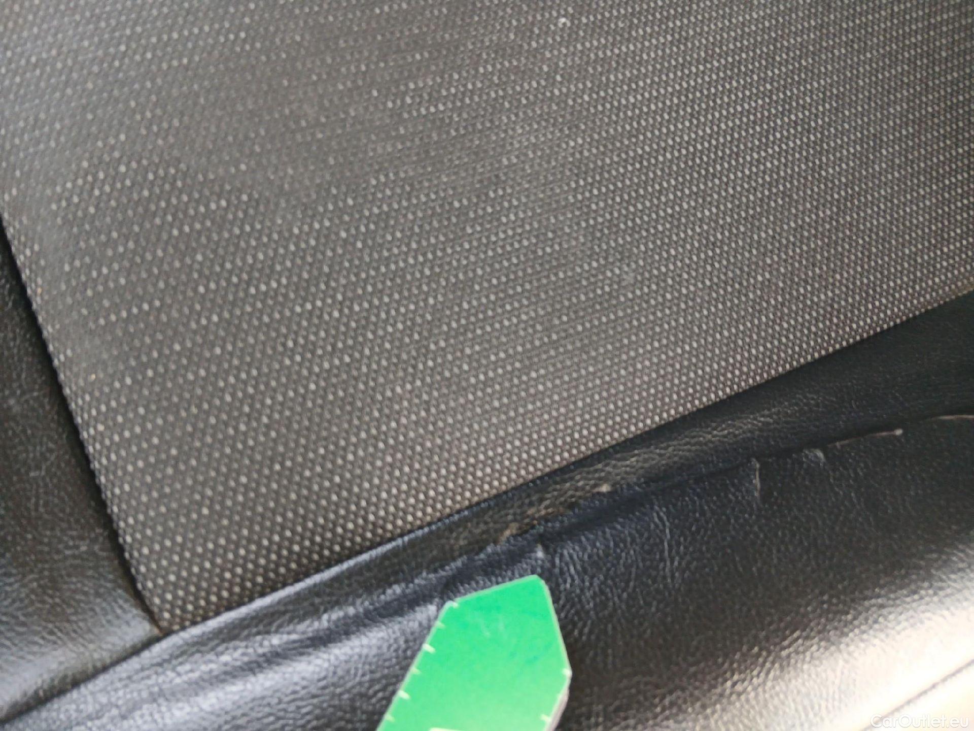  Opel  Vivaro OPEL  / 2019 / 4P / furgón 1.5 Diésel 74kW (100CV) M Std Express #2