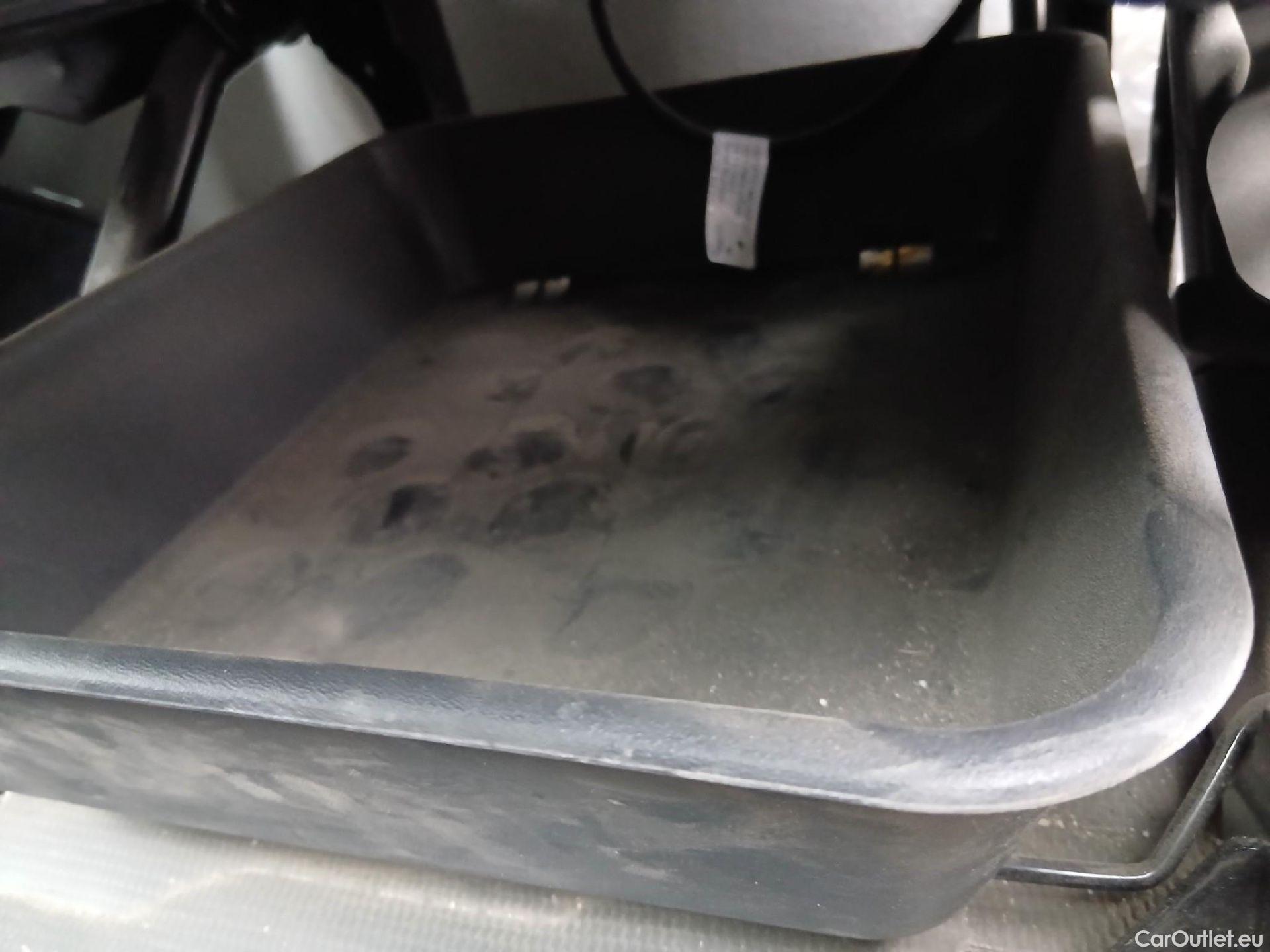  Peugeot  Boxer PEUGEOT  / 2014 / 4P / furgón 435 L4 H3 BHDI 121kW (165CV) S&S 6 V. M #2