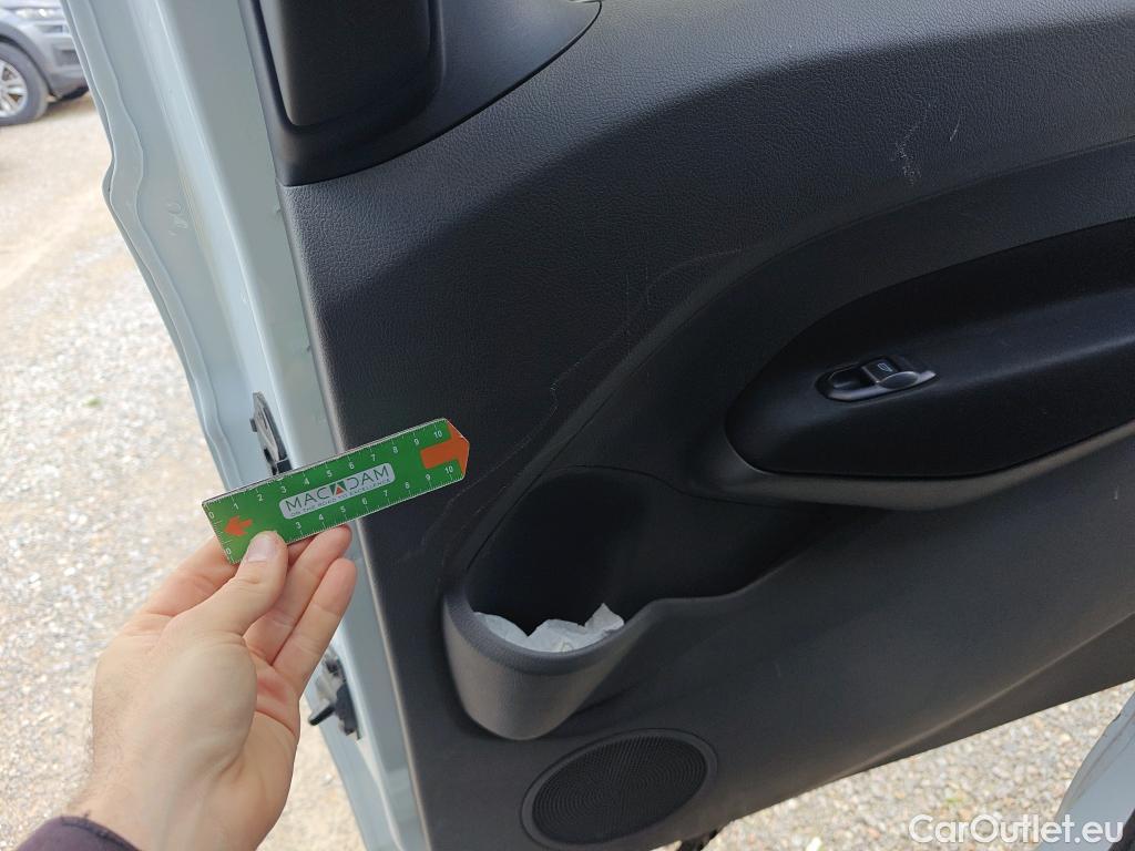  Ford  Grand Tourneo FORD  Connect / 2013 / 5P / monovolumen 1.5 TDCi 74kW (100CV) Titanium #59