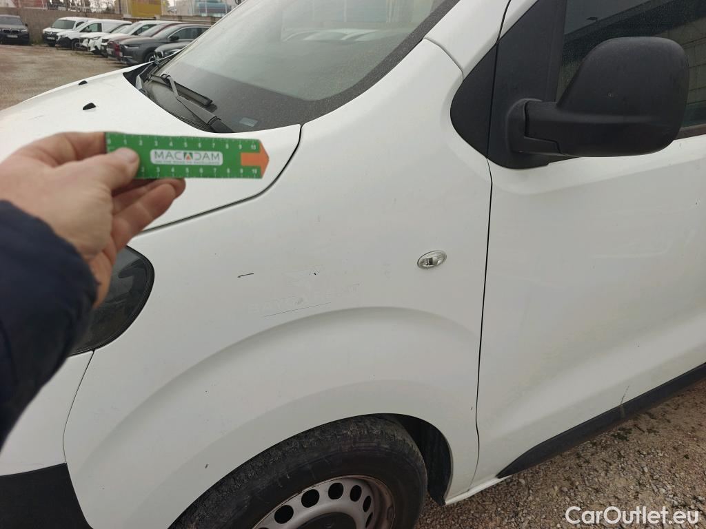  Peugeot  Expert PEUGEOT  / 2016 / 4P / furgón Furgón Pro 2.0 BlueHDi 120 S&S Standard #KMS APROXIMADOS 200000# #57