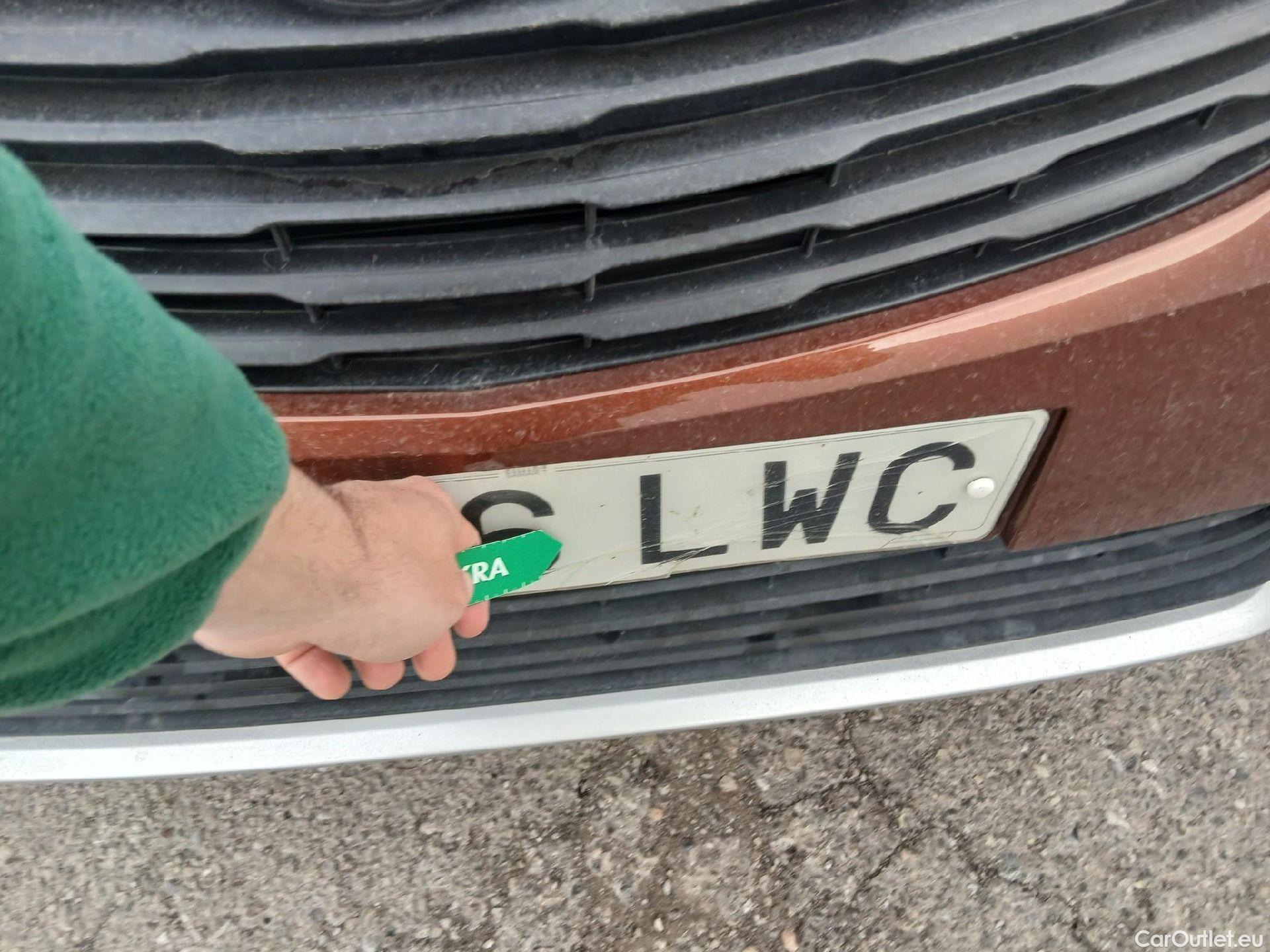  Opel  Combo OPEL -e Life / 2018 / 5P / monovolumen BEV 100kW (136CV) Elegance Plus L #3