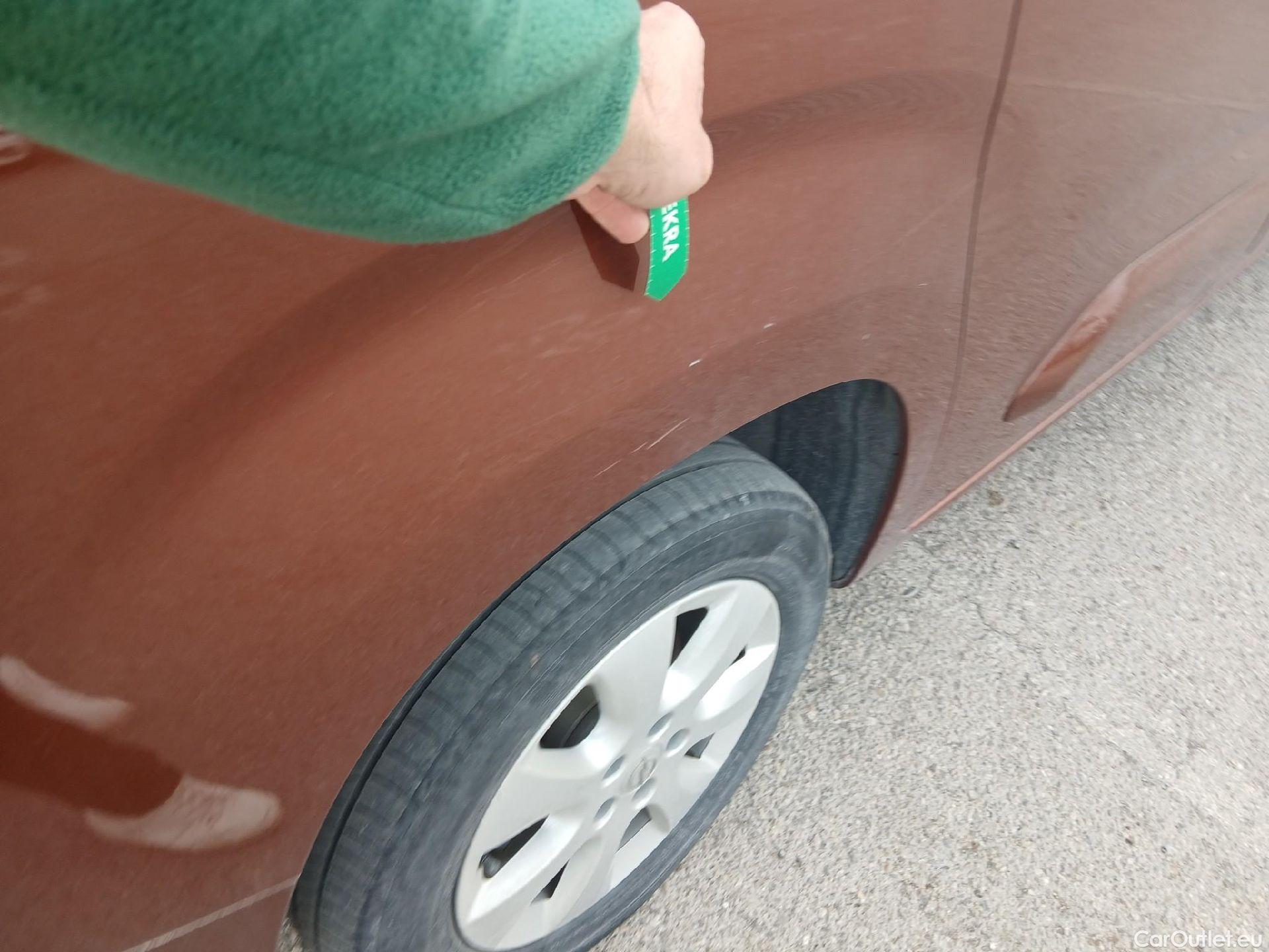  Opel  Combo OPEL -e Life / 2018 / 5P / monovolumen BEV 100kW (136CV) Elegance Plus L #23