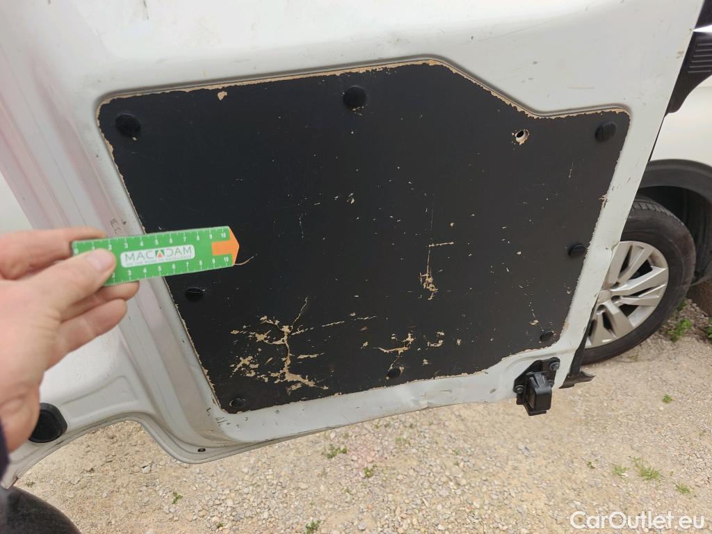  Peugeot  Expert PEUGEOT  / 2016 / 4P / furgón Furgón Pro 2.0 BlueHDi 120 S&S Standard #KMS APROXIMADOS 200000# #53