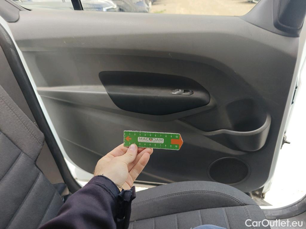  Ford  Grand Tourneo FORD  Connect / 2013 / 5P / monovolumen 1.5 TDCi 74kW (100CV) Titanium #56