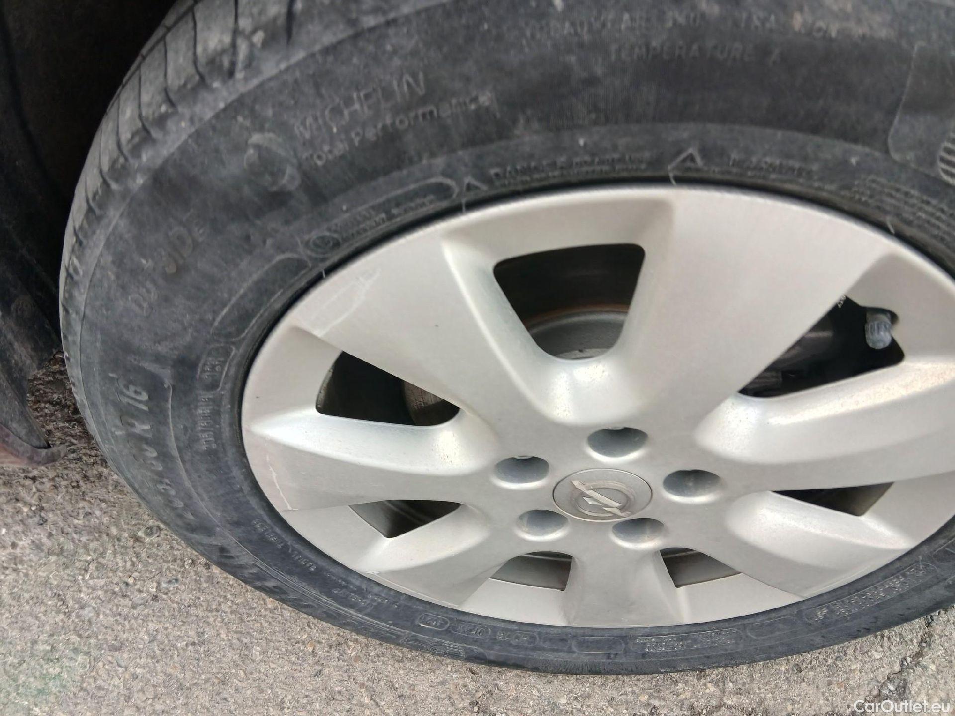  Opel  Combo OPEL -e Life / 2018 / 5P / monovolumen BEV 100kW (136CV) Elegance Plus L #17