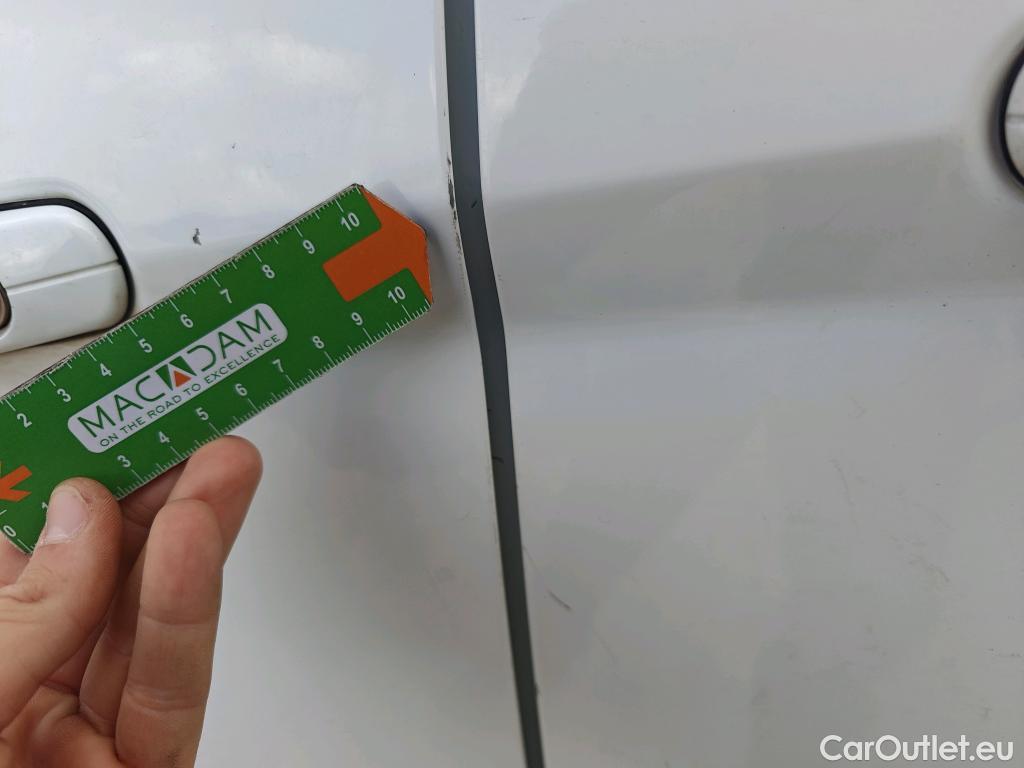  Ford  Grand Tourneo FORD  Connect / 2013 / 5P / monovolumen 1.5 TDCi 74kW (100CV) Titanium #33