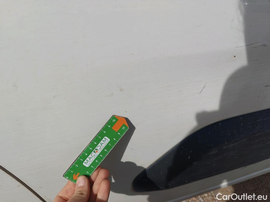  Peugeot  Partner PEUGEOT  / 2018 / 3P / furgón derivado de turismo Pro Standard 600kg BlueHDi 73kW #39