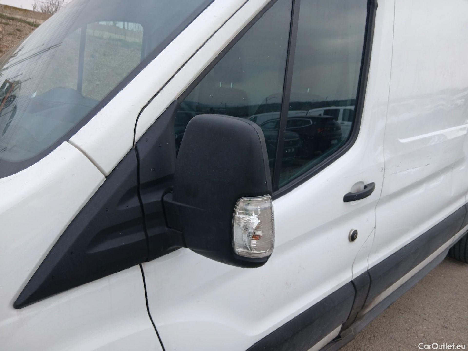  Ford  Transit FORD  / 2013 / 4P / furgón 310 77kW L3H2 Van Trend FWD #8