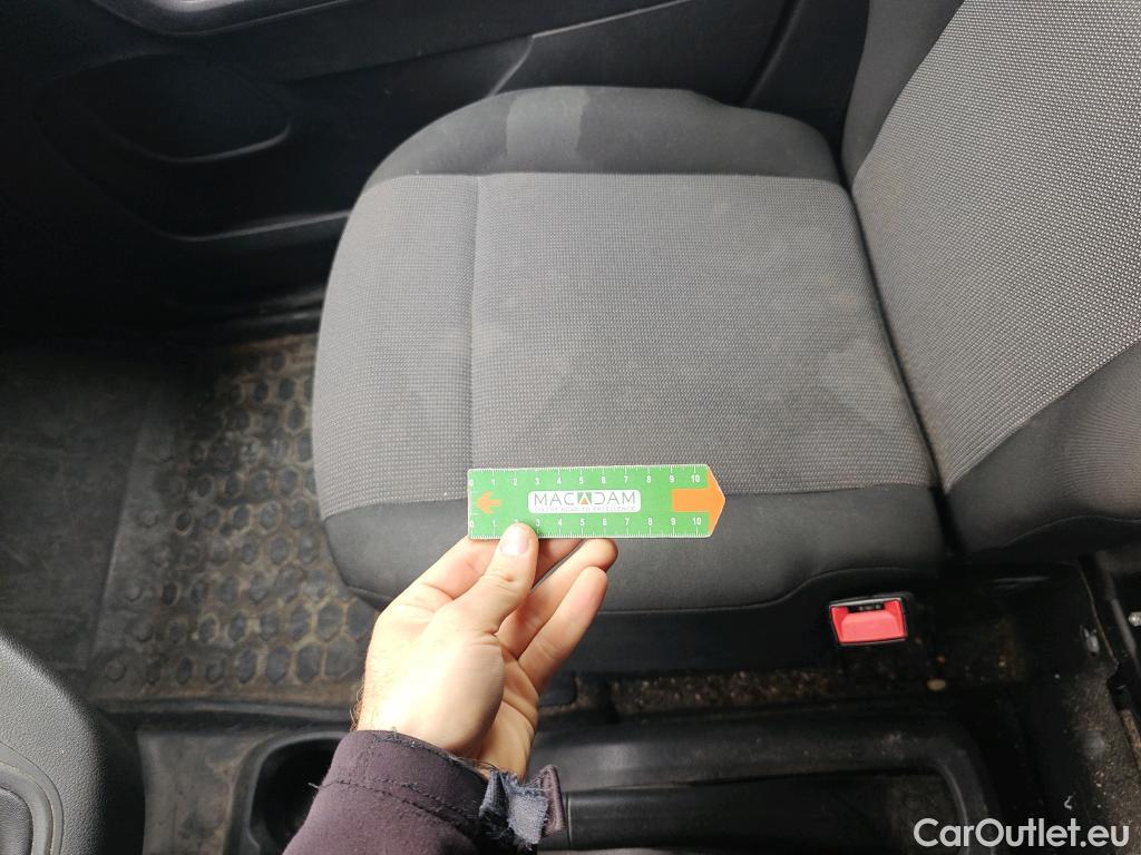  Opel  Combo OPEL  / 2018 / 3P / furgón derivado de turismo 1.6 TD S/S 74kW (100CV) Express L H1 650 #44