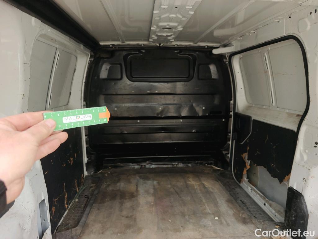  Peugeot  Expert PEUGEOT  / 2016 / 4P / furgón Furgón Pro 2.0 BlueHDi 120 S&S Standard #KMS APROXIMADOS 200000# #20