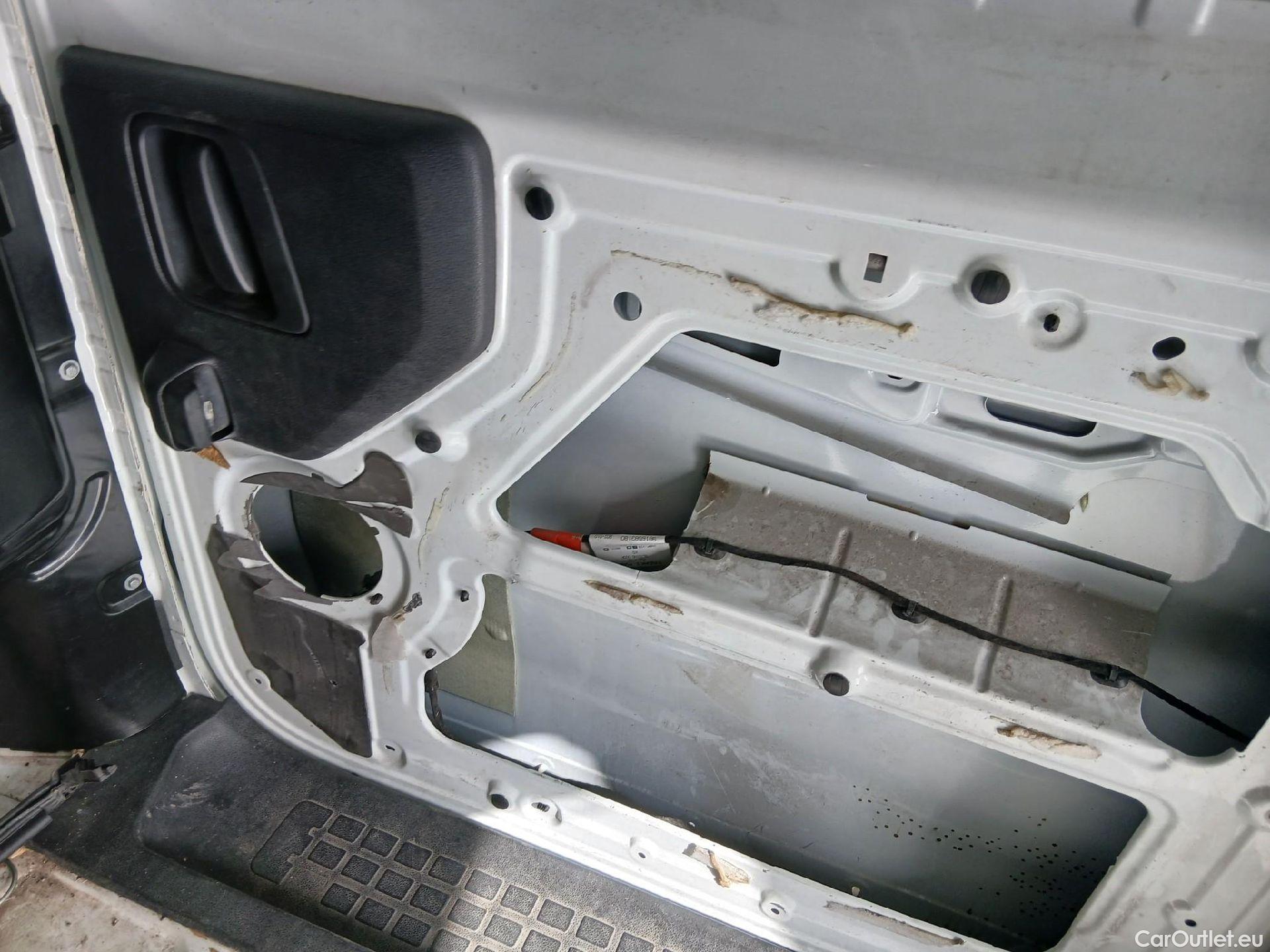  Opel  Vivaro OPEL  / 2019 / 4P / furgón 1.5 Diésel 74kW (100CV) M Std Express #13