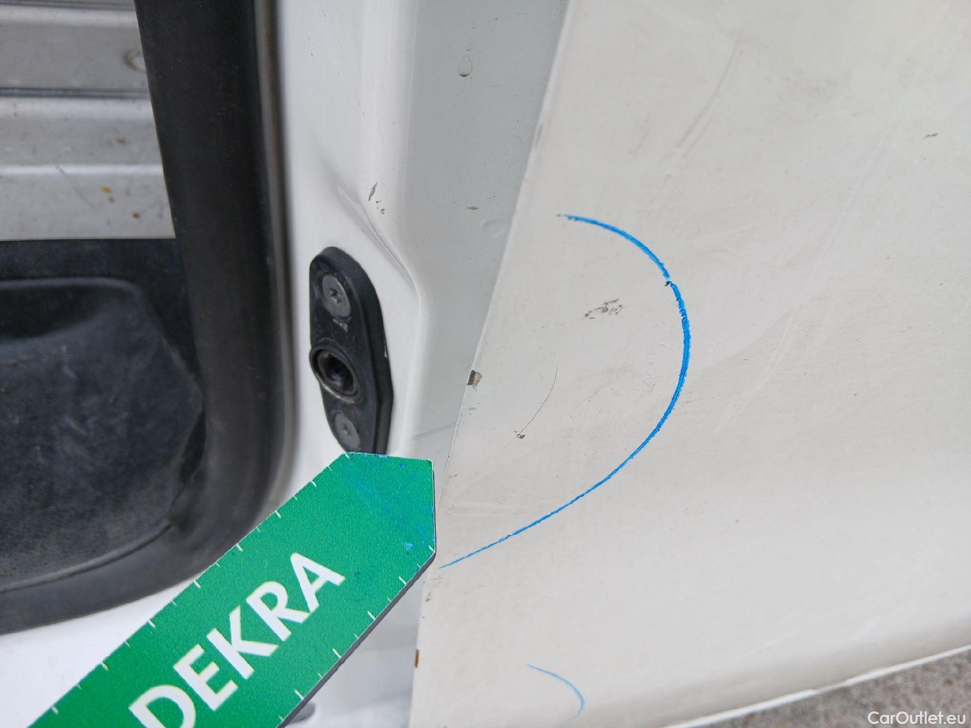  Opel  Vivaro OPEL  / 2019 / 4P / furgón 1.5 Diésel 74kW (100CV) M Std Express #41