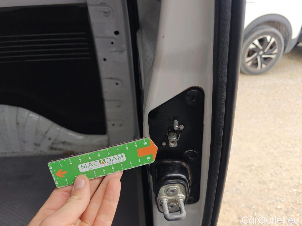  Opel  Combo OPEL  / 2018 / 3P / furgón derivado de turismo 1.6 TD S/S 74kW (100CV) Express L H1 650 #42