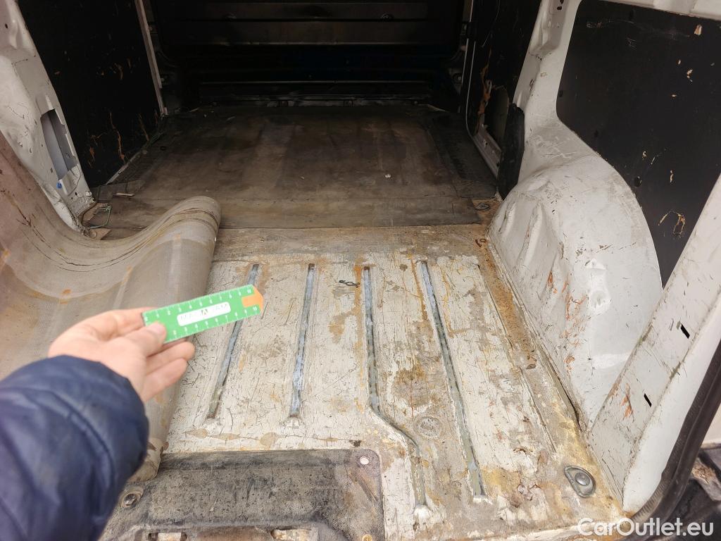  Peugeot  Expert PEUGEOT  / 2016 / 4P / furgón Furgón Pro 2.0 BlueHDi 120 S&S Standard #KMS APROXIMADOS 200000# #10