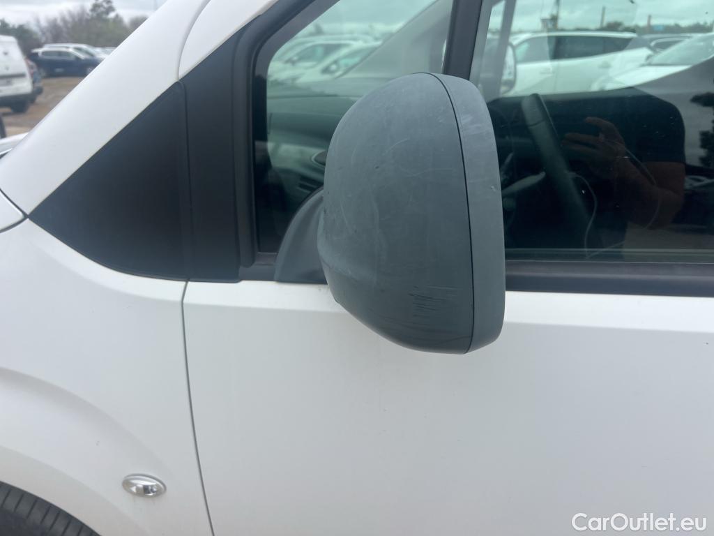  Opel  Combo OPEL  / 2018 / 3P / furgón derivado de turismo 1.6 TD S/S 74kW (100CV) Express L H1 650 #27