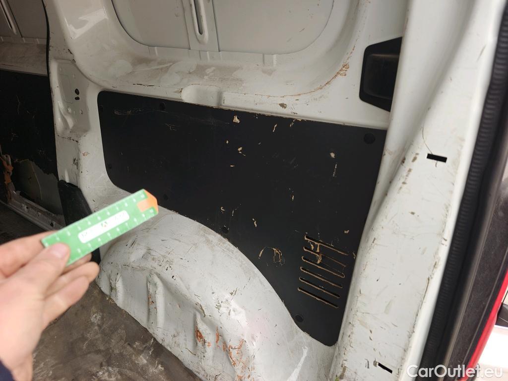  Peugeot  Expert PEUGEOT  / 2016 / 4P / furgón Furgón Pro 2.0 BlueHDi 120 S&S Standard #KMS APROXIMADOS 200000# #34