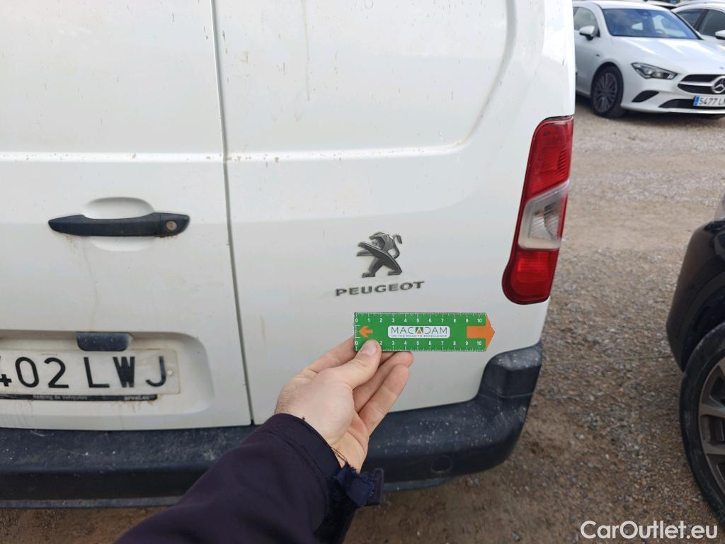  Peugeot  Partner PEUGEOT  / 2018 / 3P / furgón derivado de turismo Pro Standard 600kg BlueHDi 73kW #34