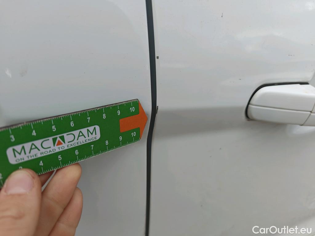  Ford  Grand Tourneo FORD  Connect / 2013 / 5P / monovolumen 1.5 TDCi 74kW (100CV) Titanium #30