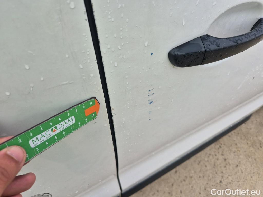  Opel  Vivaro OPEL  / 2019 / 4P / furgón 1.5 Diésel 74kW (100CV) M Std Express #8