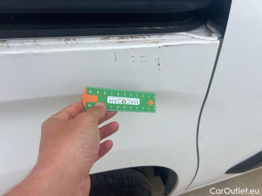  Opel  Combo OPEL  / 2018 / 3P / furgón derivado de turismo 1.6 TD S/S 74kW (100CV) Express L H1 650 #10