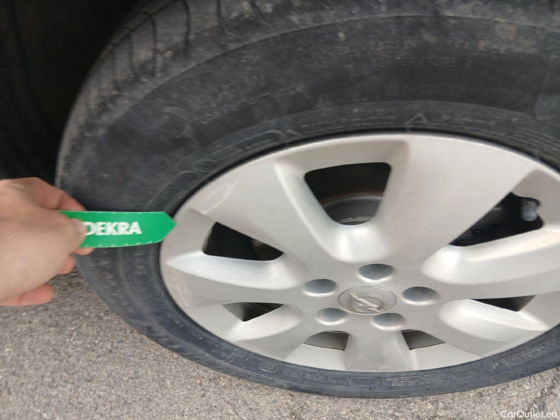  Opel  Combo OPEL -e Life / 2018 / 5P / monovolumen BEV 100kW (136CV) Elegance Plus L #18