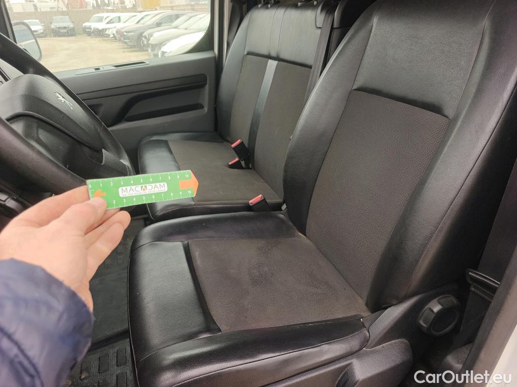  Peugeot  Expert PEUGEOT  / 2016 / 4P / furgón Furgón Pro 2.0 BlueHDi 120 S&S Standard #KMS APROXIMADOS 200000# #48