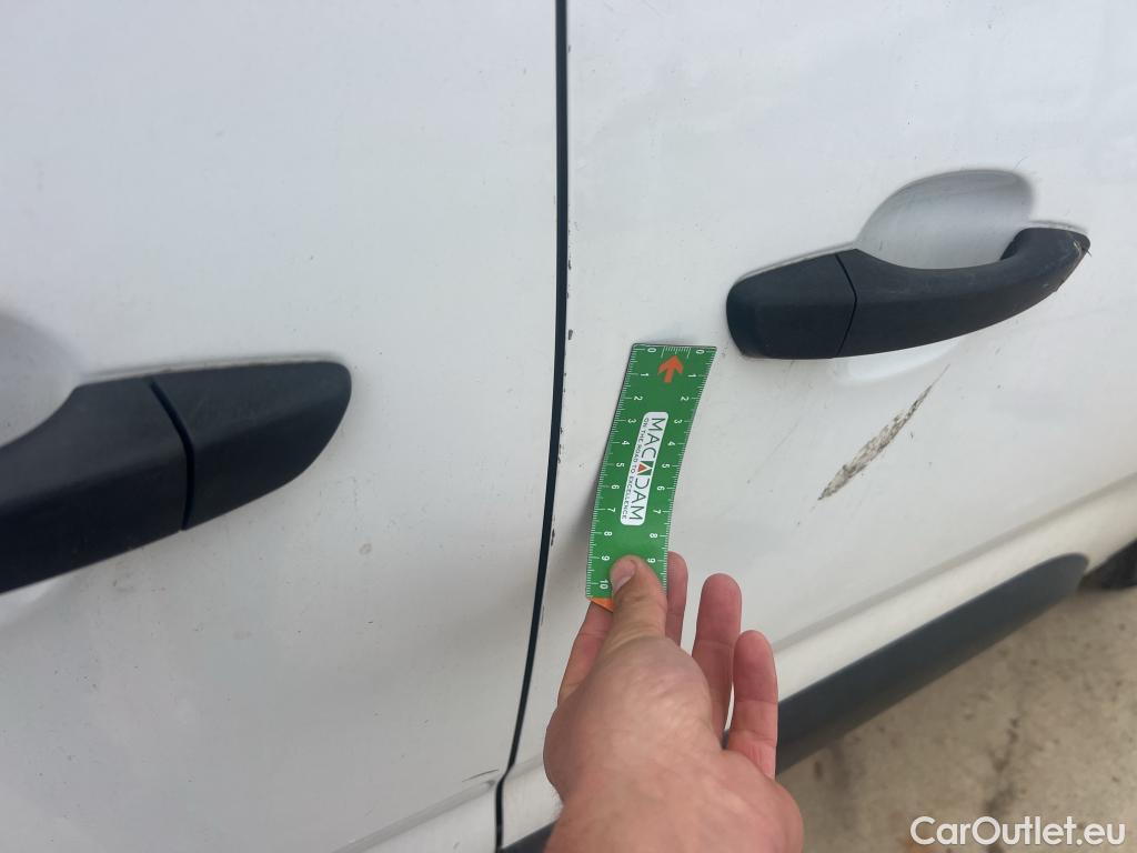  Opel  Combo OPEL  / 2018 / 3P / furgón derivado de turismo 1.6 TD S/S 74kW (100CV) Express L H1 650 #15