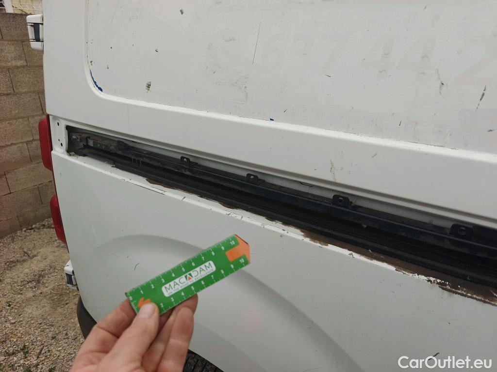  Peugeot  Expert PEUGEOT  / 2016 / 4P / furgón Furgón Pro 2.0 BlueHDi 120 S&S Standard #KMS APROXIMADOS 200000# #11