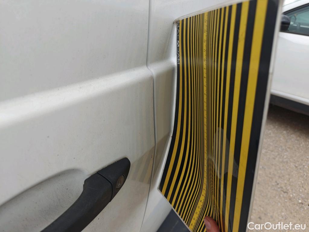  Opel  Combo OPEL  / 2018 / 3P / furgón derivado de turismo 1.6 TD S/S 74kW (100CV) Express L H1 650 #24