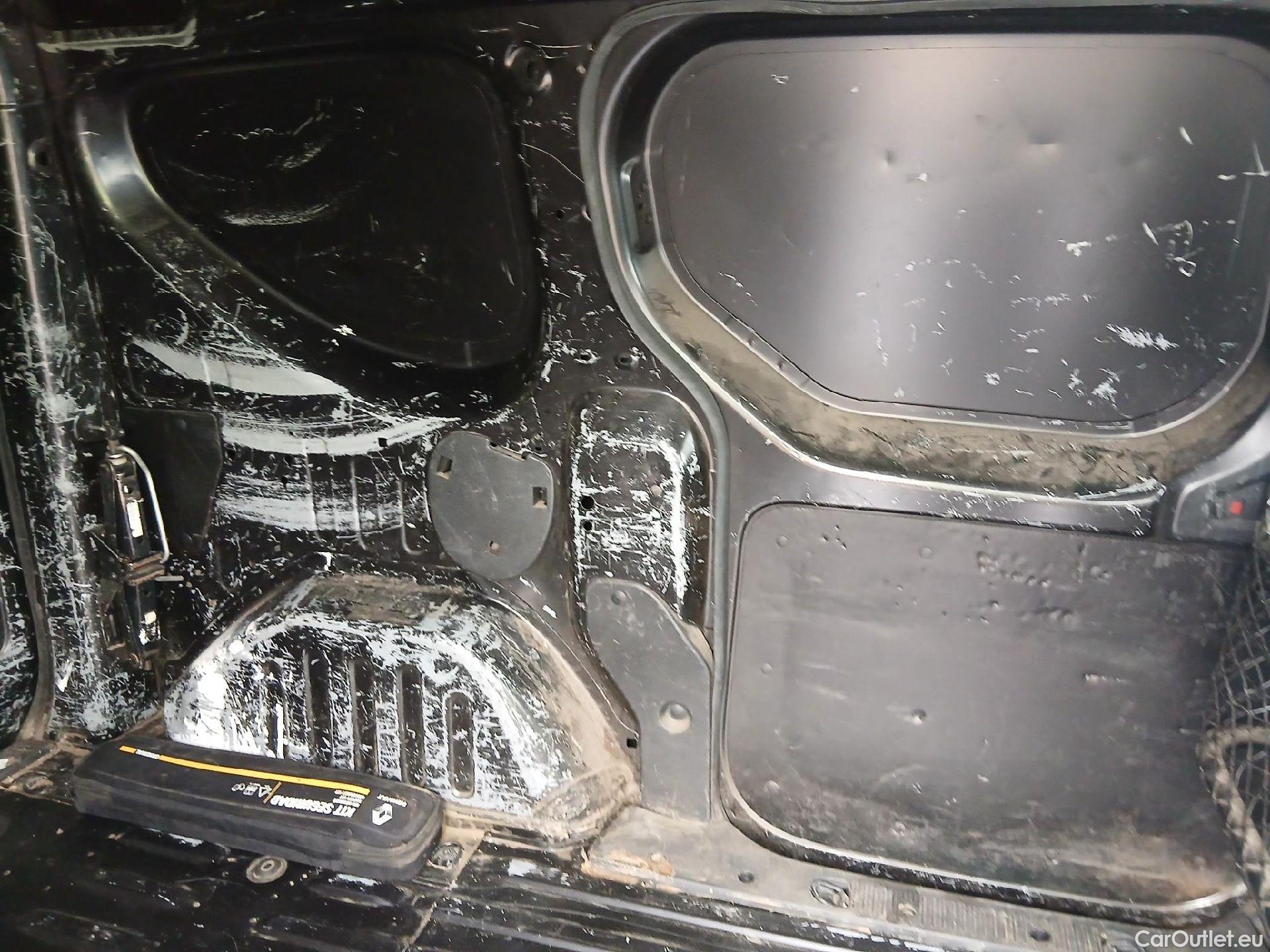  Dacia  Dokker DACIA  / 2013 / 4P / furgón derivado de turismo Van Essential Blue dCi 70kW (95CV) #47