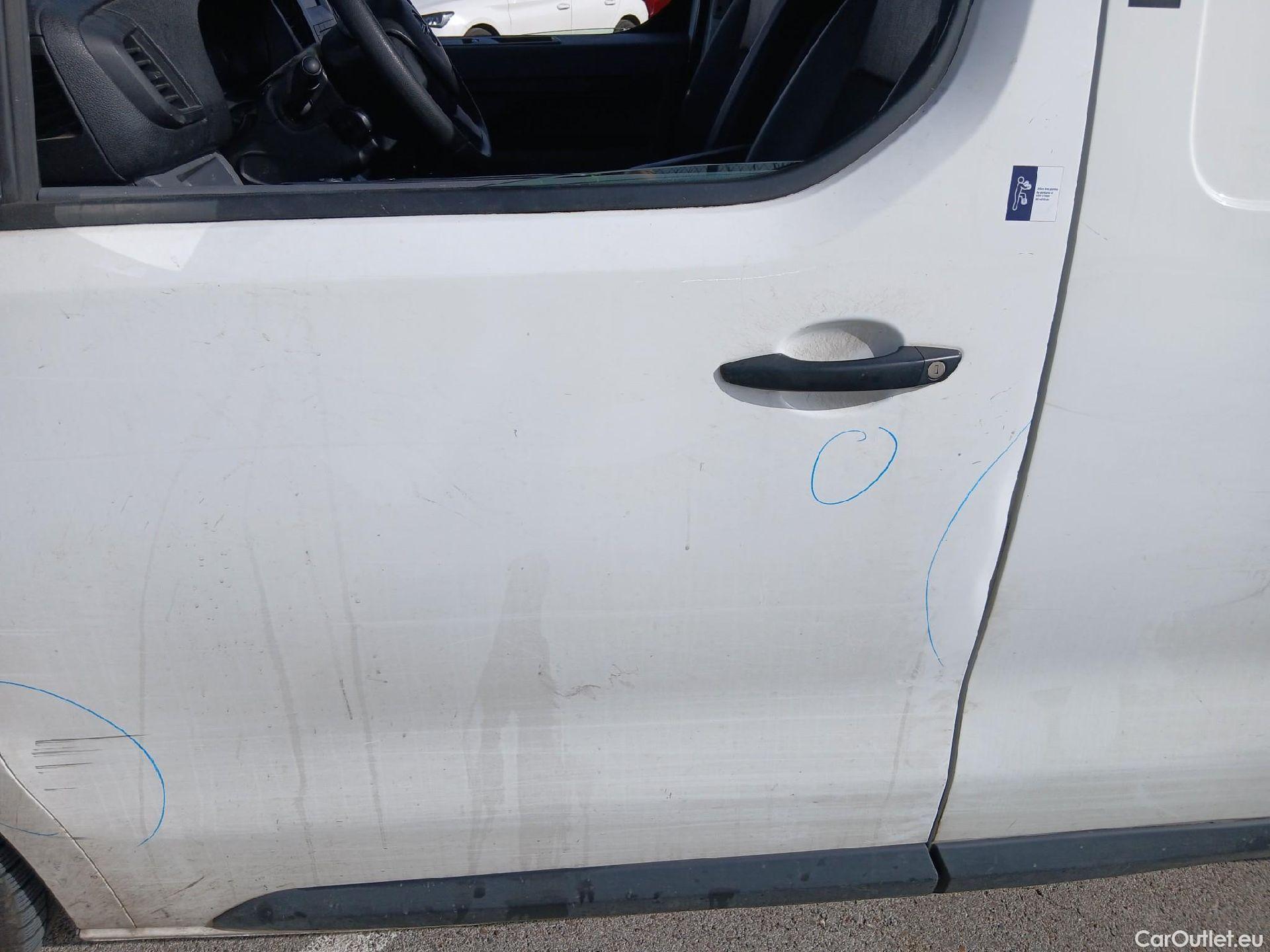  Opel  Vivaro OPEL  / 2019 / 4P / furgón 1.5 Diésel 74kW (100CV) M Std Express #31