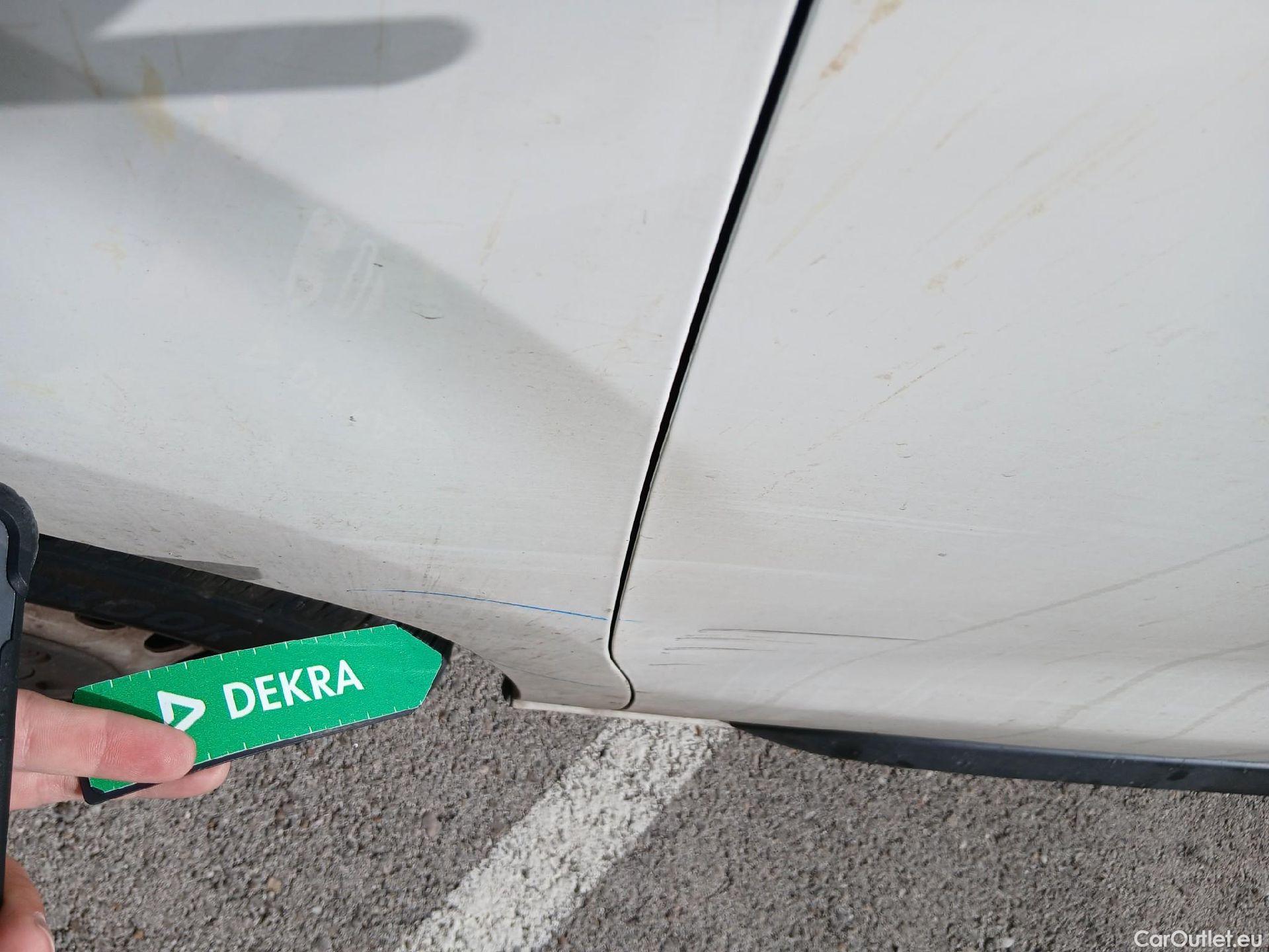  Opel  Vivaro OPEL  / 2019 / 4P / furgón 1.5 Diésel 74kW (100CV) M Std Express #28