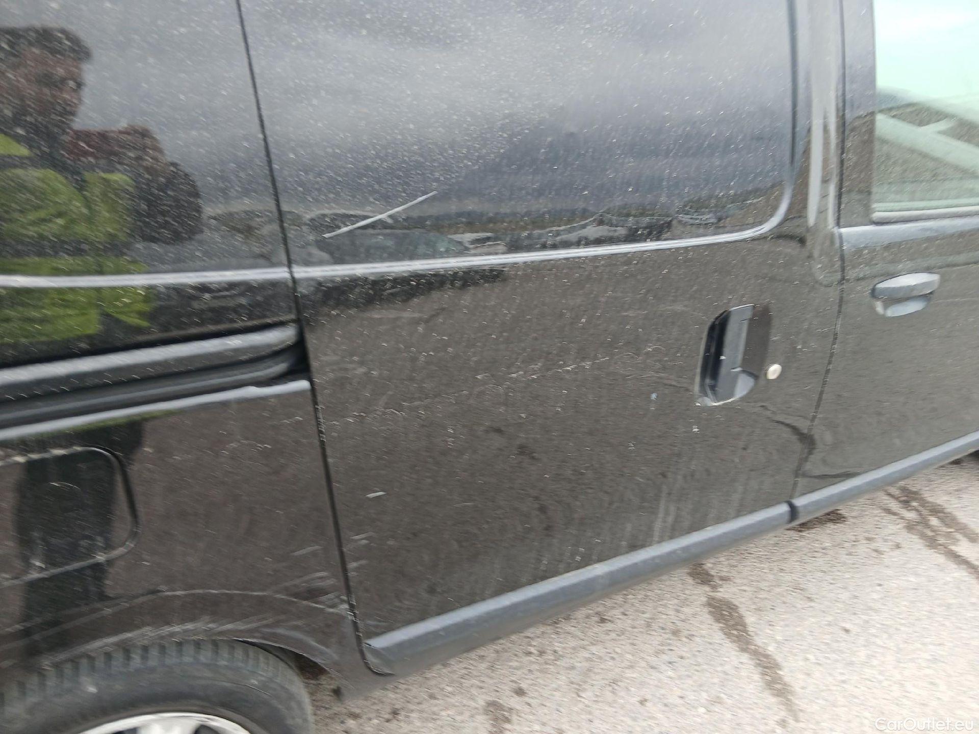  Dacia  Dokker DACIA  / 2013 / 4P / furgón derivado de turismo Van Essential Blue dCi 70kW (95CV) #32