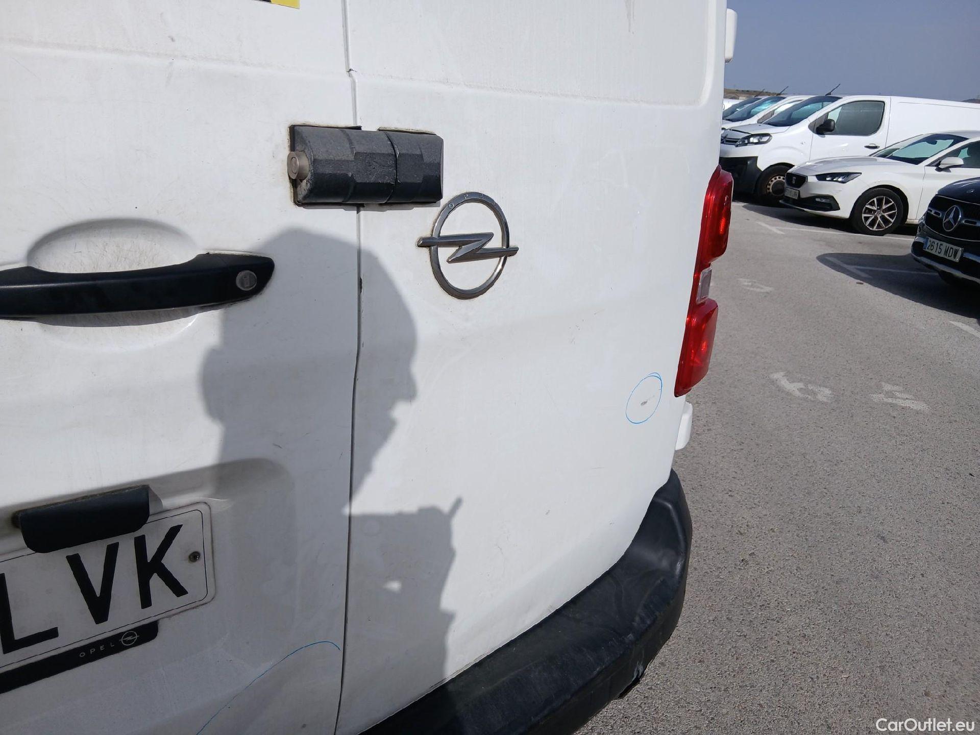  Opel  Vivaro OPEL  / 2019 / 4P / furgón 1.5 Diésel 74kW (100CV) M Std Express #38