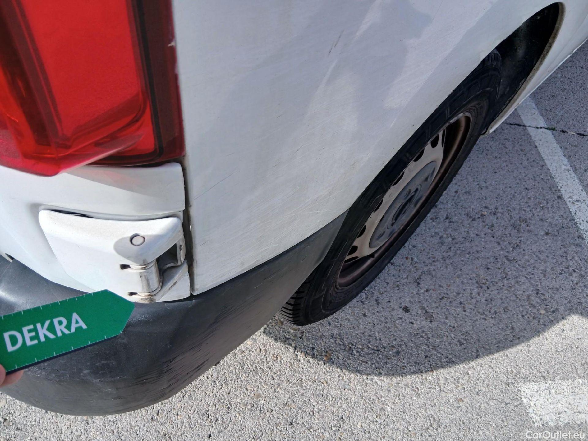  Opel  Vivaro OPEL  / 2019 / 4P / furgón 1.5 Diésel 74kW (100CV) M Std Express #41