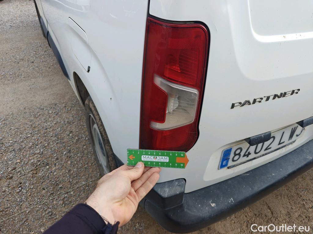  Peugeot  Partner PEUGEOT  / 2018 / 3P / furgón derivado de turismo Pro Standard 600kg BlueHDi 73kW #20