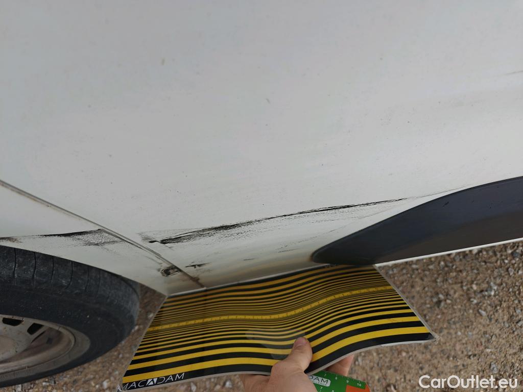  Opel  Combo OPEL  / 2018 / 3P / furgón derivado de turismo 1.6 TD S/S 74kW (100CV) Express L H1 650 #17