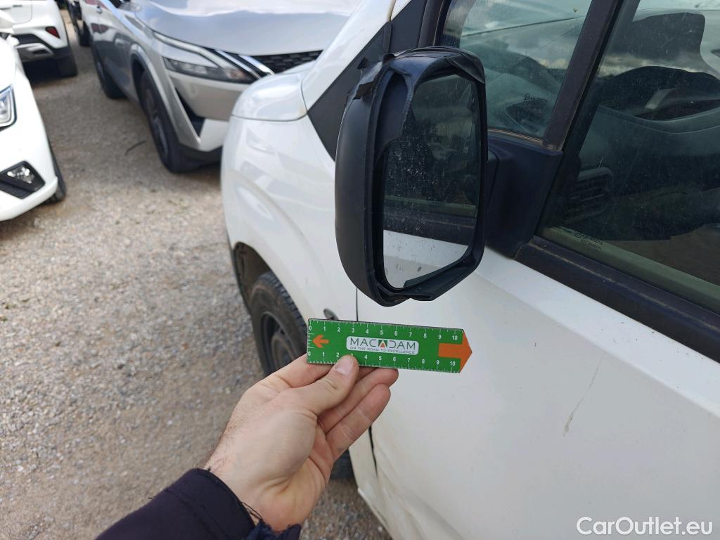  Peugeot  Partner PEUGEOT  / 2018 / 3P / furgón derivado de turismo Pro Standard 600kg BlueHDi 73kW #1