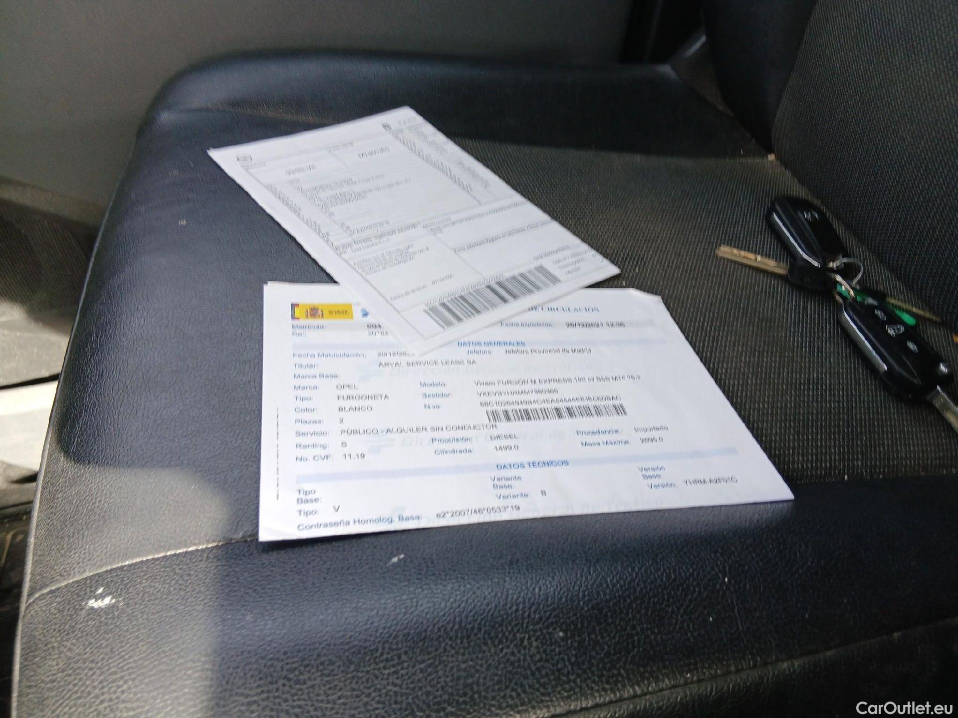  Opel  Vivaro OPEL  / 2019 / 4P / furgón 1.5 Diésel 74kW (100CV) M Std Express #60