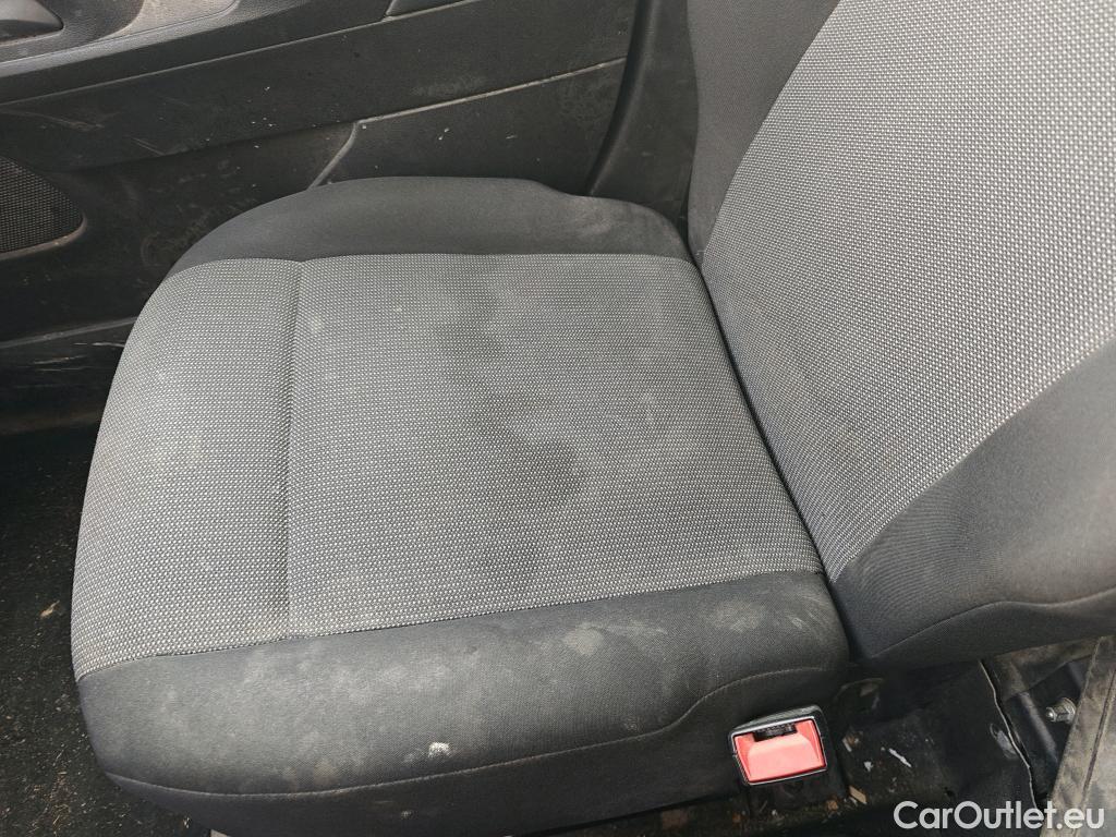  Peugeot  Partner PEUGEOT  / 2018 / 3P / furgón derivado de turismo Pro Standard 600kg BlueHDi 73kW #54