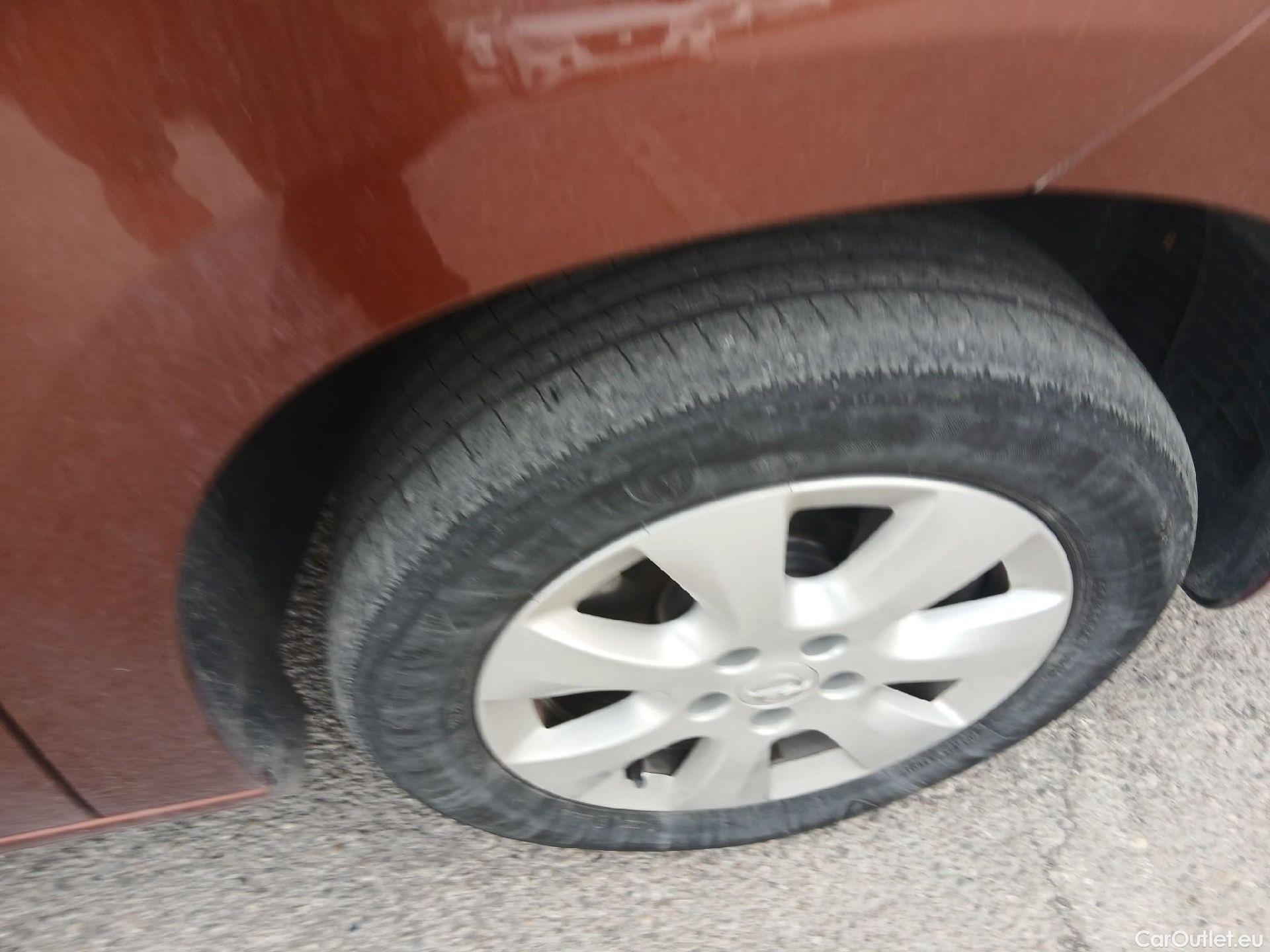  Opel  Combo OPEL -e Life / 2018 / 5P / monovolumen BEV 100kW (136CV) Elegance Plus L #32