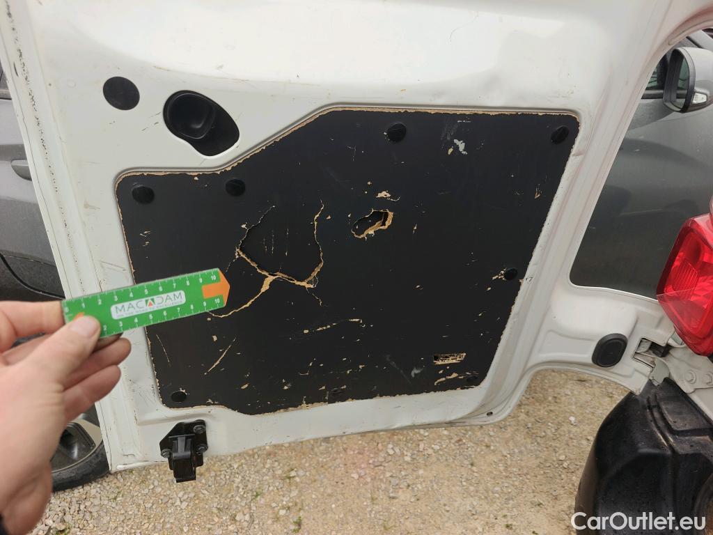  Peugeot  Expert PEUGEOT  / 2016 / 4P / furgón Furgón Pro 2.0 BlueHDi 120 S&S Standard #KMS APROXIMADOS 200000# #55