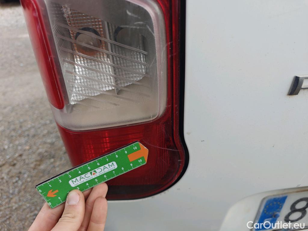  Peugeot  Partner PEUGEOT  / 2018 / 3P / furgón derivado de turismo Pro Standard 600kg BlueHDi 73kW #21