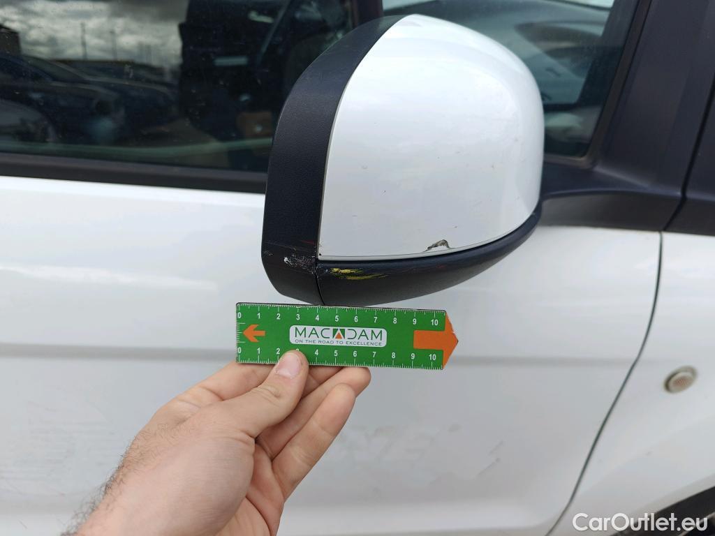  Ford  Grand Tourneo FORD  Connect / 2013 / 5P / monovolumen 1.5 TDCi 74kW (100CV) Titanium #84