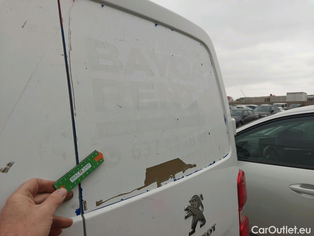  Peugeot  Expert PEUGEOT  / 2016 / 4P / furgón Furgón Pro 2.0 BlueHDi 120 S&S Standard #KMS APROXIMADOS 200000# #23