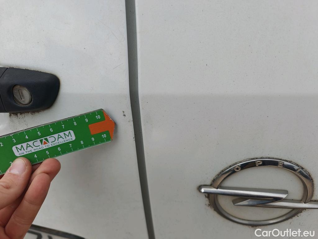  Opel  Combo OPEL  / 2018 / 3P / furgón derivado de turismo 1.6 TD S/S 74kW (100CV) Express L H1 650 #23