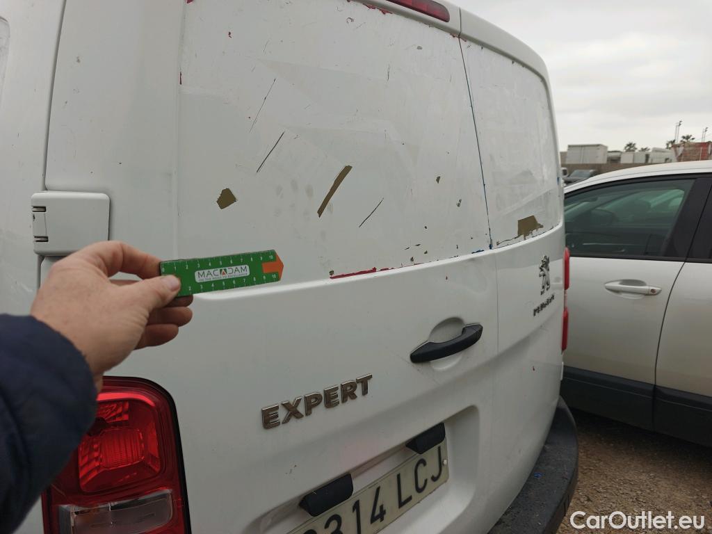  Peugeot  Expert PEUGEOT  / 2016 / 4P / furgón Furgón Pro 2.0 BlueHDi 120 S&S Standard #KMS APROXIMADOS 200000# #17