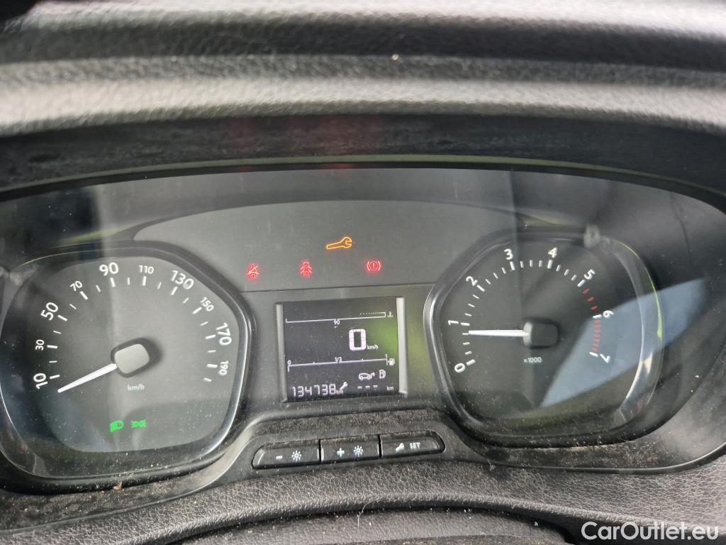  Opel  Vivaro OPEL  / 2019 / 4P / furgón 1.5 Diésel 74kW (100CV) M Std Express #21